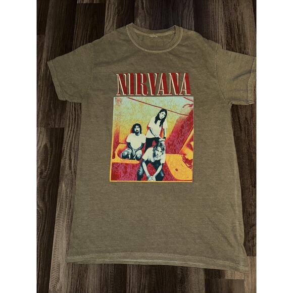 Nirvana Photograph T-Shirt Olive Green Khaki Small 17x27 Cut Tag - Picture 1 of 3